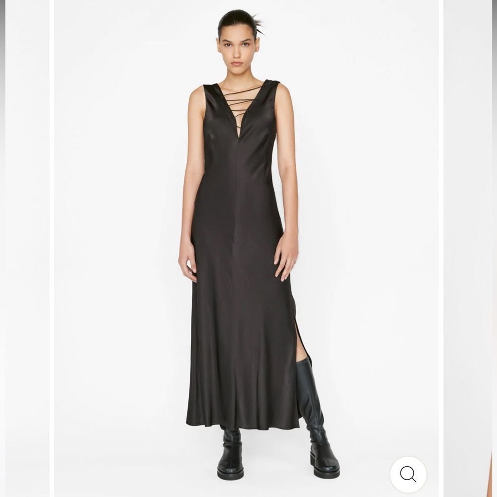 Frame Lace-up Midi Dress in Black